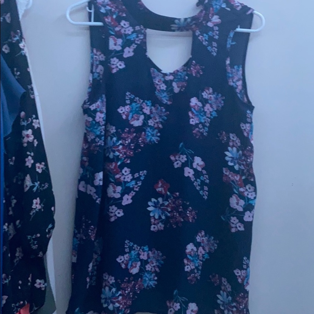 Sleeveless floral top